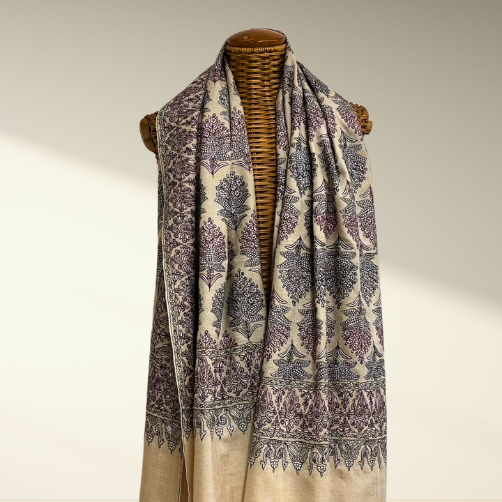 Lumora - Handwoven Cashmere Shawl with Sozni Jamawar Embroidery