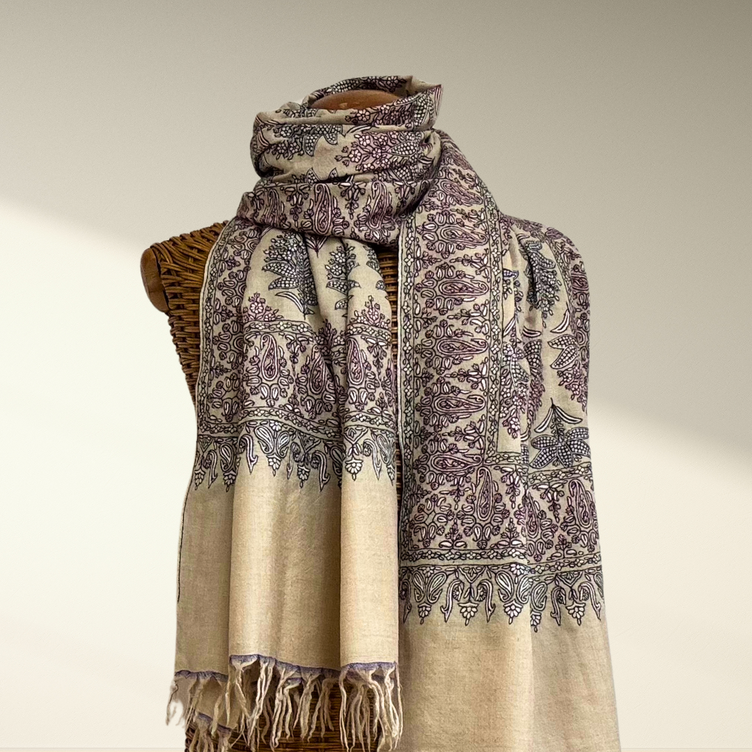 Lumora - Handwoven Cashmere Shawl with Sozni Jamawar Embroidery