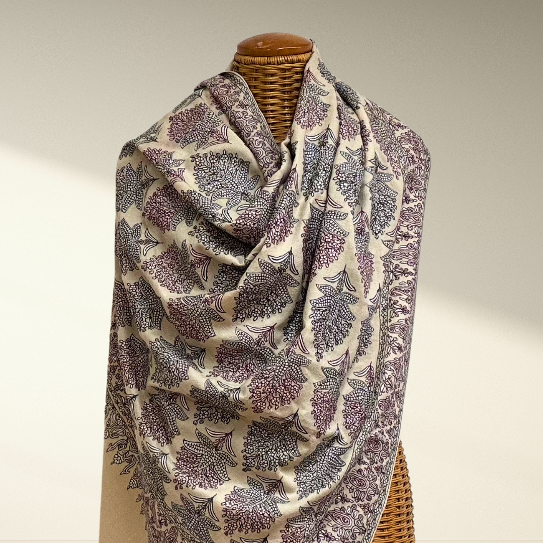 Lumora - Handwoven Cashmere Shawl with Sozni Jamawar Embroidery