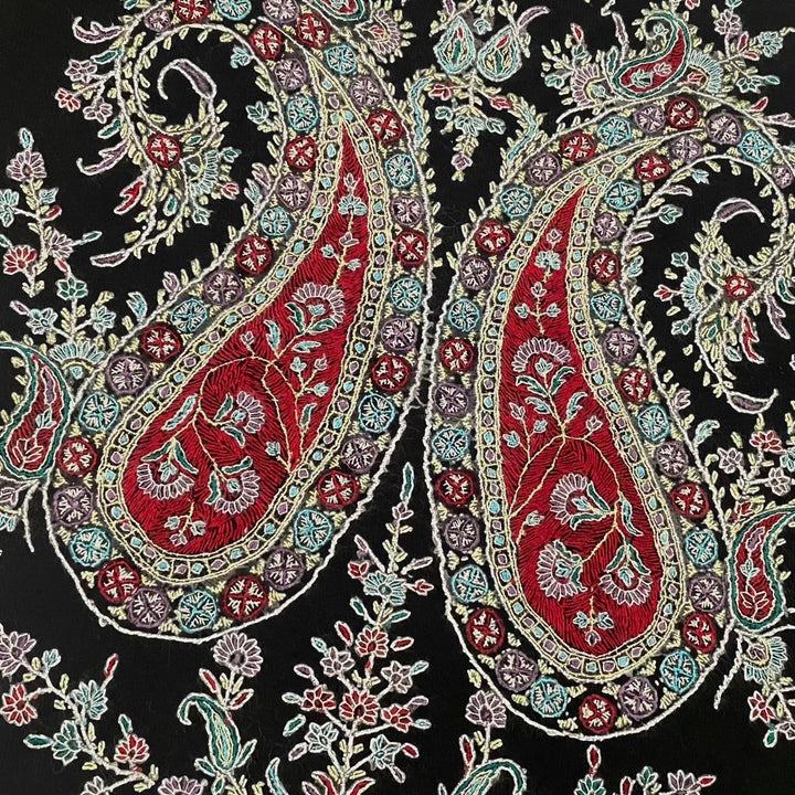 BUTAH Handwoven Kashmiri Pashmina – Flat Lay Showing All Four Sozni Embroidered Paisley Corners on Black Cashmere | Indus Weavers