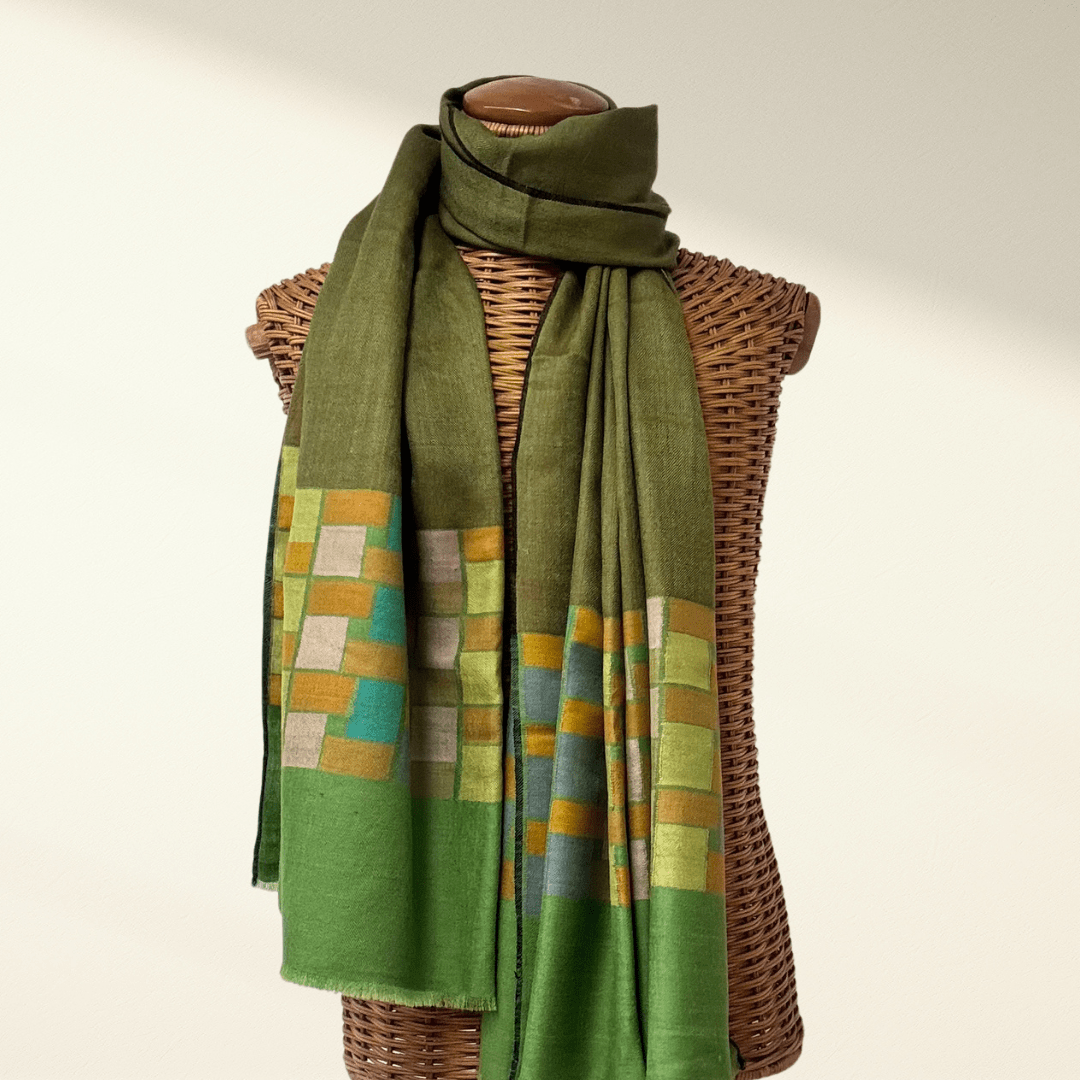 CUBIC – Handwoven Kani border Pashmina Shawl | Green Reversible Cashmere Wrap - Indus Weavers