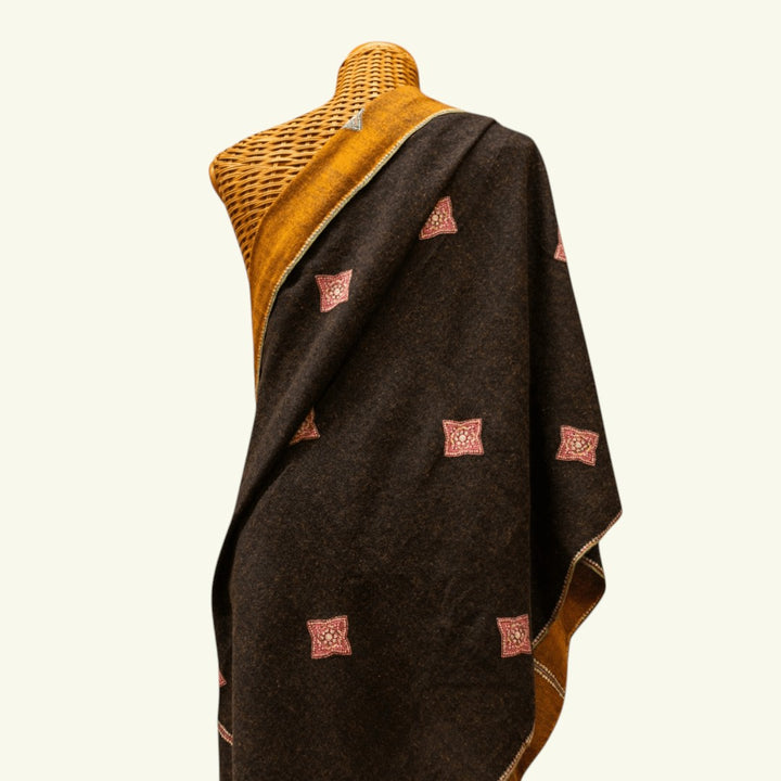 REVERE Luxury Cashmere Wrap – Mustard Side of Reversible Aksi Pashmina Shawl | Indus Weavers