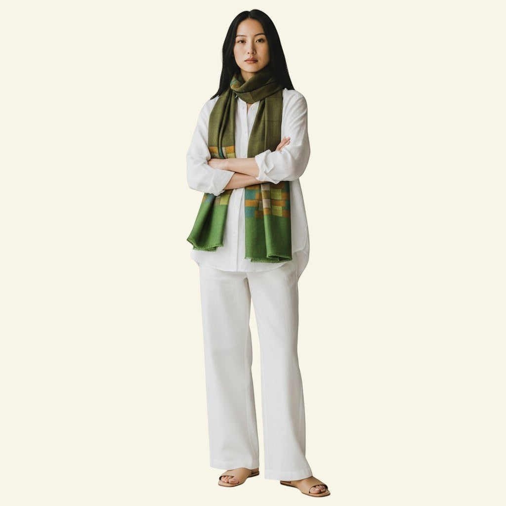 CUBIC Pure Pashmina Shawl – Flat Lay Showing Full 200x100cm Green Reversible Kani Handwoven Wrap | Indus Weavers