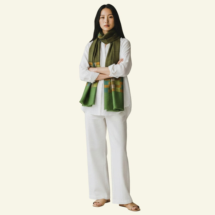 CUBIC Pure Pashmina Shawl – Flat Lay Showing Full 200x100cm Green Reversible Kani Handwoven Wrap | Indus Weavers