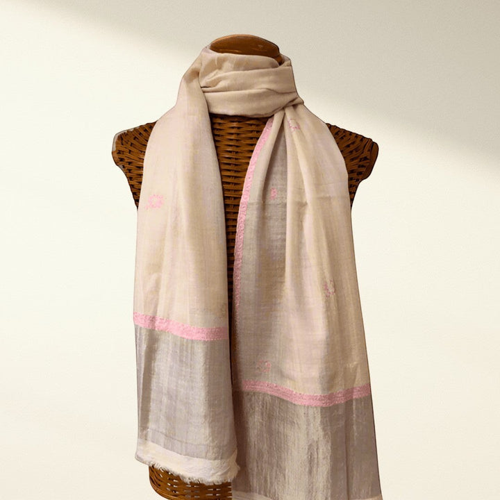 BEAU Kashmiri Pashmina Stole – Full View Soft Pink & White Handwoven Cashmere Scarf with Silver Zari | Indus Weavers