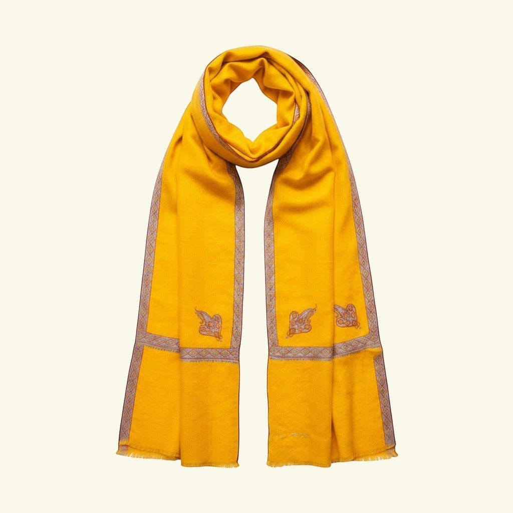 PILA Kashmiri Cashmere Wrap – Detail of Hand-Embroidered Red & Green Sozni Border on Soft Yellow Pashmina | Indus Weavers