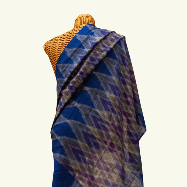 IRIS Kashmiri Ikat Pashmina Shawl – Close-Up Ikat Weave Pattern & Texture Detail in Blue | Indus Weavers
