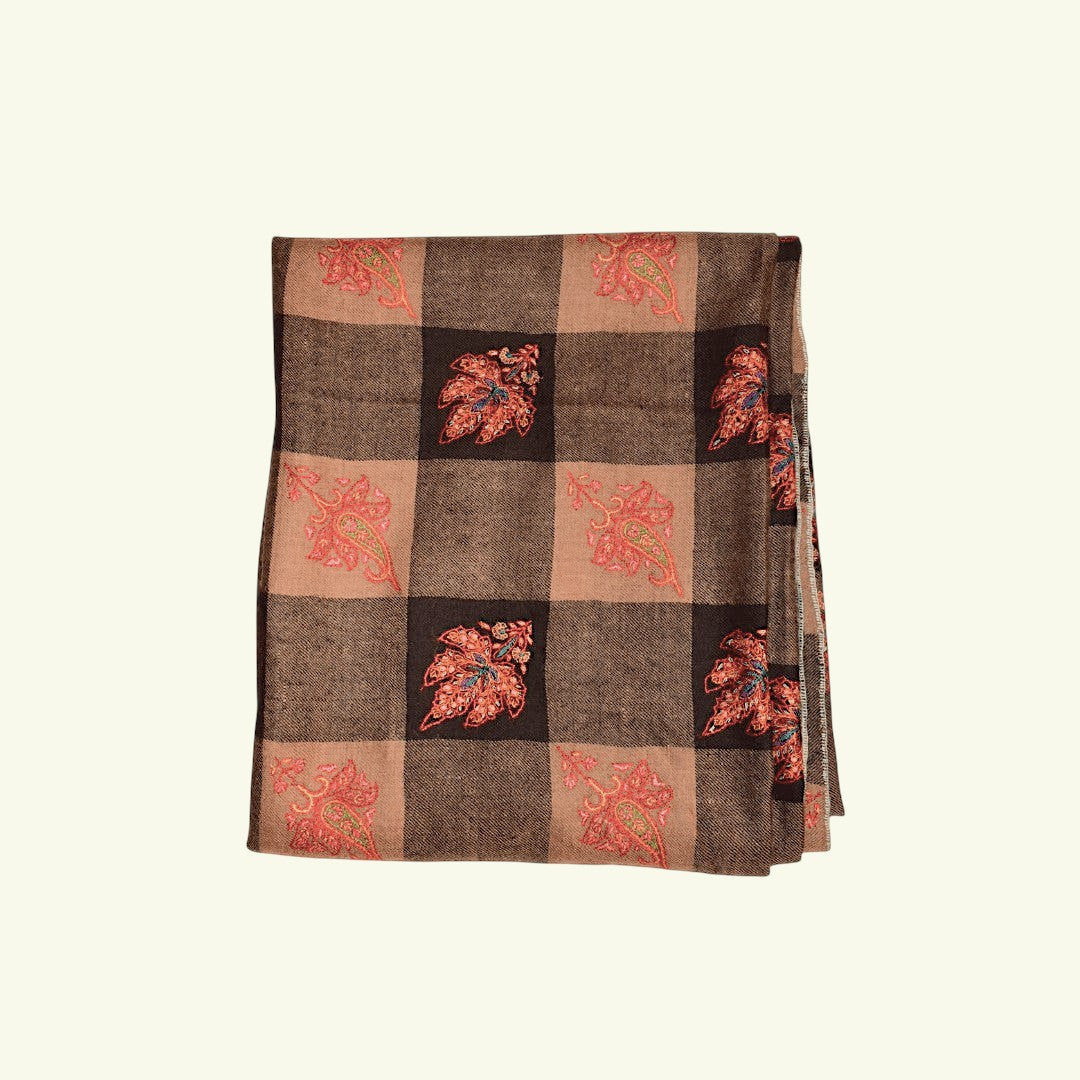 CHLOE Kashmiri Cashmere Wrap – Flat Lay Showing Full 200x100cm Checkered Pashmina with Sozni Embroidery | Indus Weavers